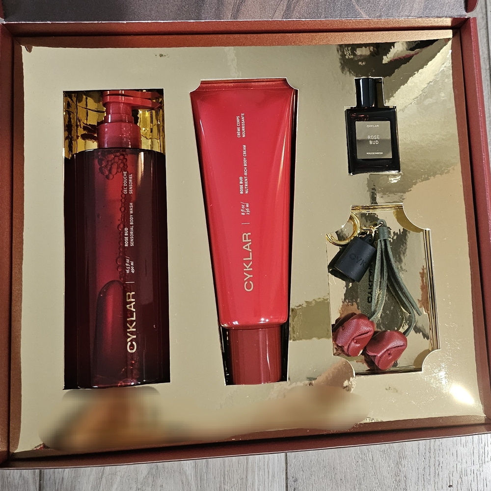 CYKLAR Rose Bud Fragrance Gift Set